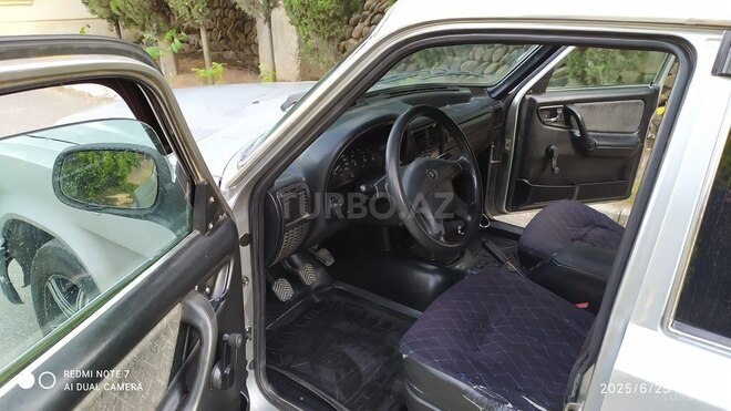 GAZ 31105 2004, 240,000 km - 2.3 l - Gəncə