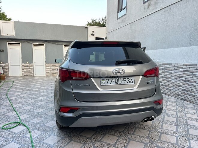 Hyundai Santa Fe-5