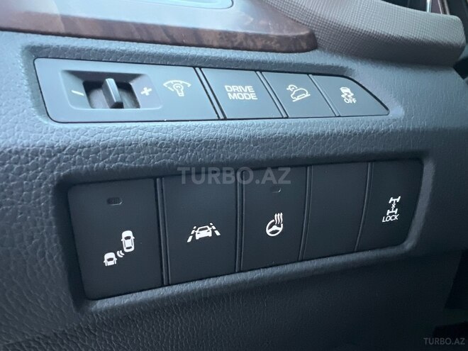 Hyundai Santa Fe-10