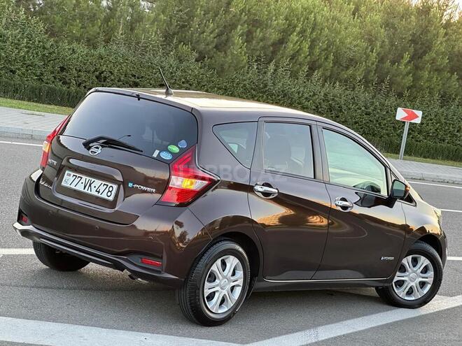 Nissan Note-2
