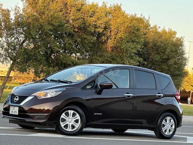 Nissan Note-7