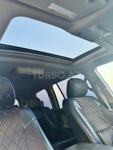 Toyota Land Cruiser-9