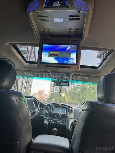 Toyota Land Cruiser-10