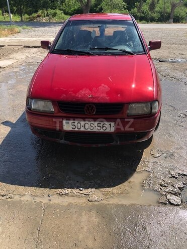 Volkswagen Polo 1995, 200,000 km - 1.6 l - Sabirabad