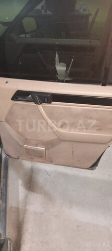 Mercedes E 220 1995, 250,000 km - 2.2 l - Bakı
