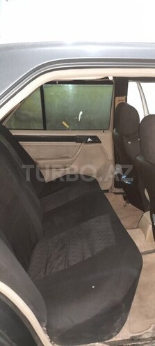 Mercedes E 220 1995, 250,000 km - 2.2 l - Bakı