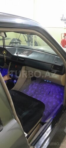 Mercedes E 220 1995, 250,000 km - 2.2 l - Bakı