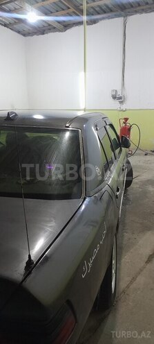 Mercedes E 220 1995, 250,000 km - 2.2 l - Bakı