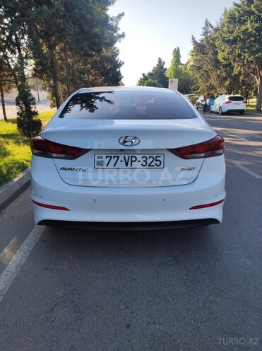 Hyundai Avante-4
