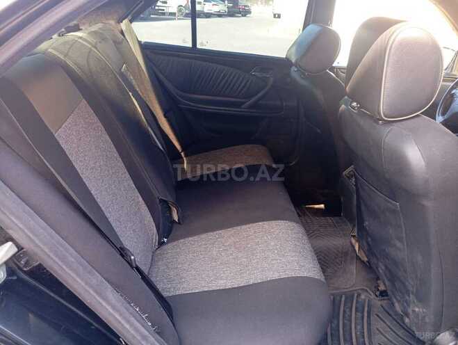Mercedes E 270 2001, 350,000 km - 2.7 l - Bakı