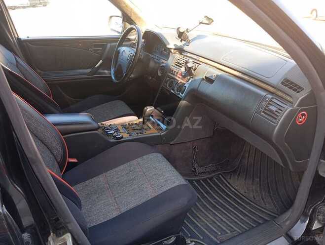 Mercedes E 270 2001, 350,000 km - 2.7 l - Bakı