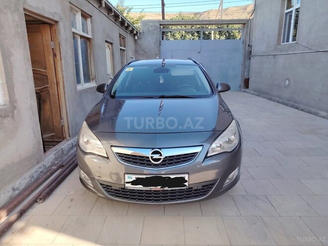 Opel Astra 2011, 230,000 km - 1.4 l - Bakı