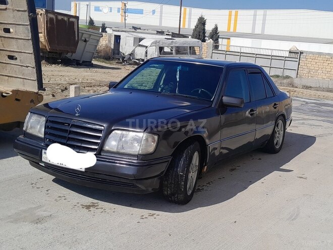 Mercedes E 300 1993, 685,500 km - 3.0 l - Bakı