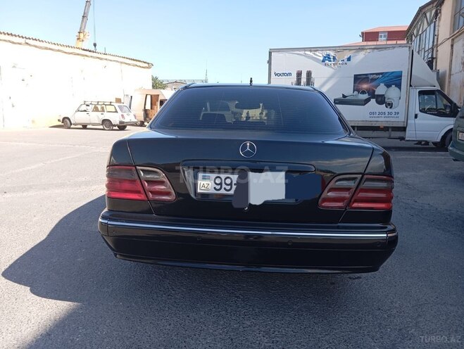 Mercedes E 270 2001, 350,000 km - 2.7 l - Bakı