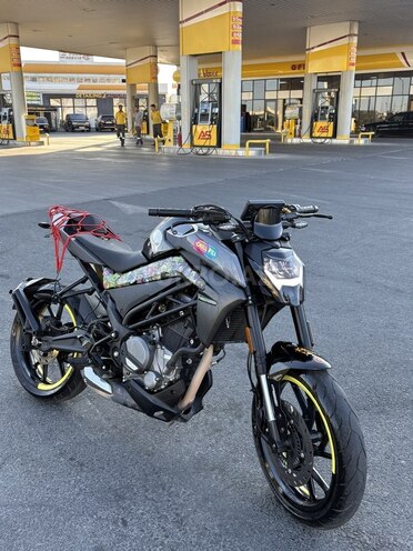 CFMOTO 300 NK-1