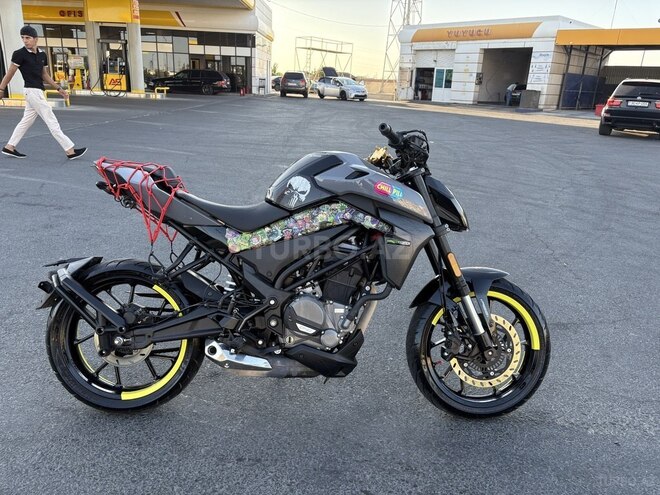 CFMOTO 300 NK-4