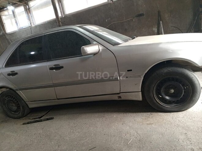 Mercedes C 220 d 2000, 37,000 km - 2.2 l - Bakı