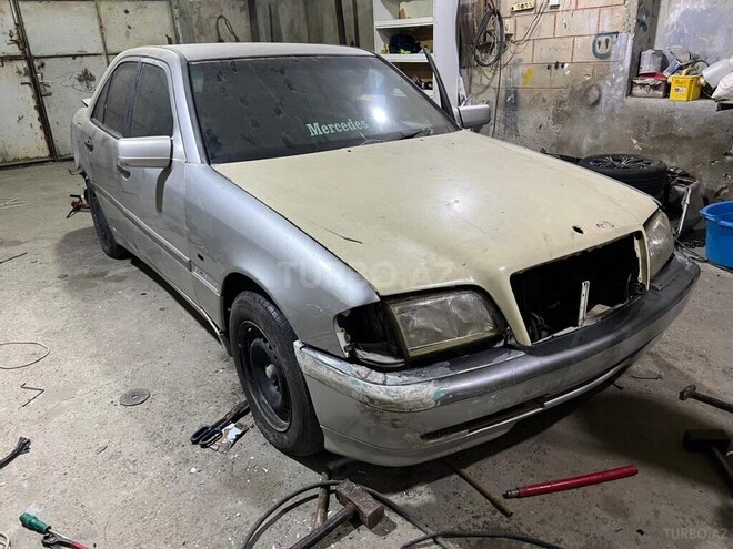 Mercedes C 220 d 2000, 37,000 km - 2.2 l - Bakı