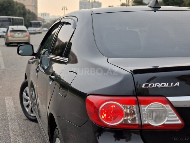 Toyota Corolla 2011, 296,000 km - 1.8 l - Bakı