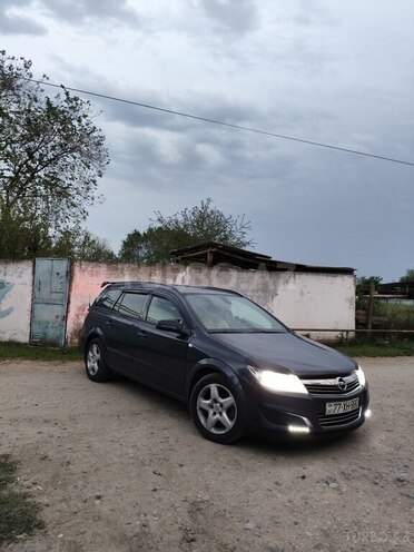 Opel Astra 2008, 380,000 km - 1.3 l - Saatlı