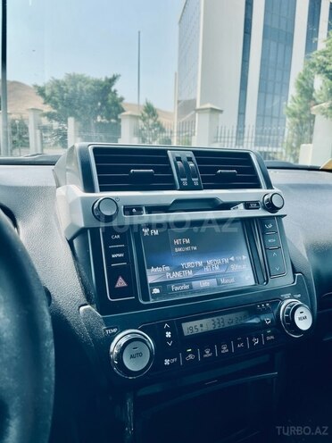 Toyota Land Cruiser Prado-8