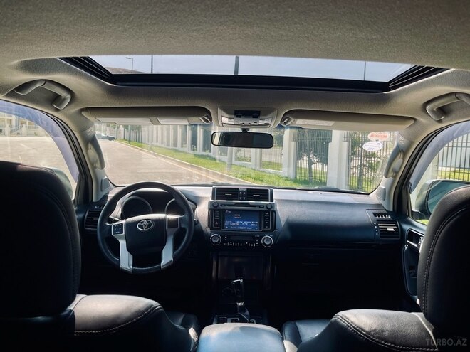 Toyota Land Cruiser Prado-11