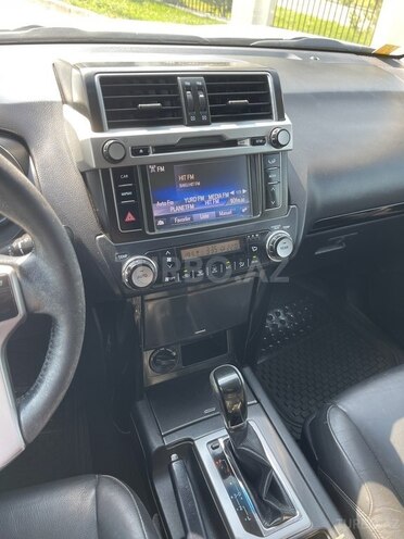 Toyota Land Cruiser Prado-10