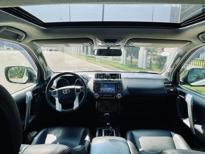 Toyota Land Cruiser Prado-13