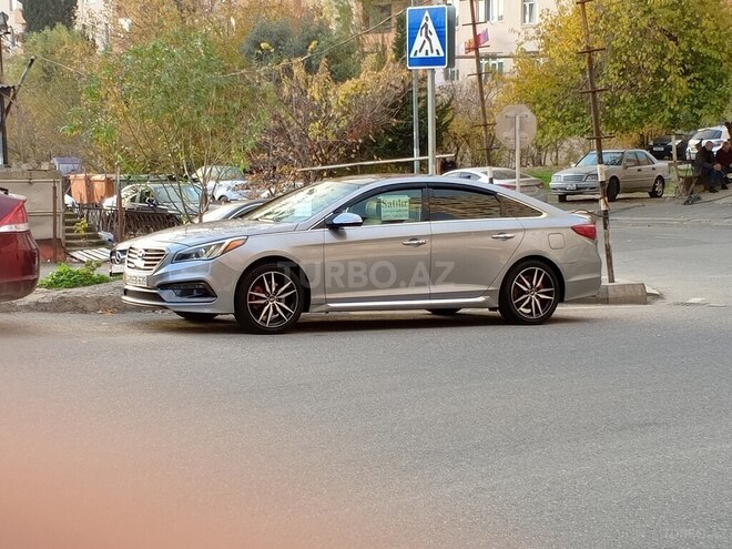 Hyundai Sonata-16