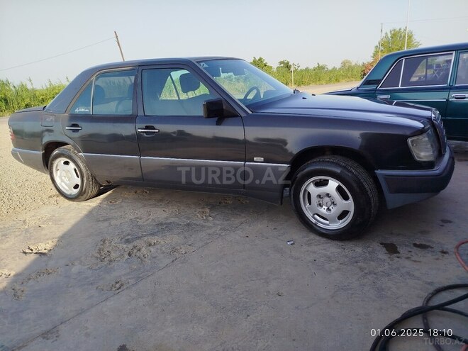 Mercedes E 220 1993, 510,000 km - 2.2 l - İmişli