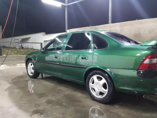 Opel Vectra 1996, 475,000 km - 1.6 l - Bakı