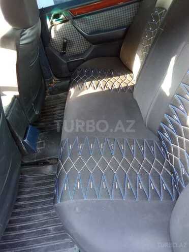 Mercedes E 250 1995, 250,000 km - 2.5 л - Bakı
