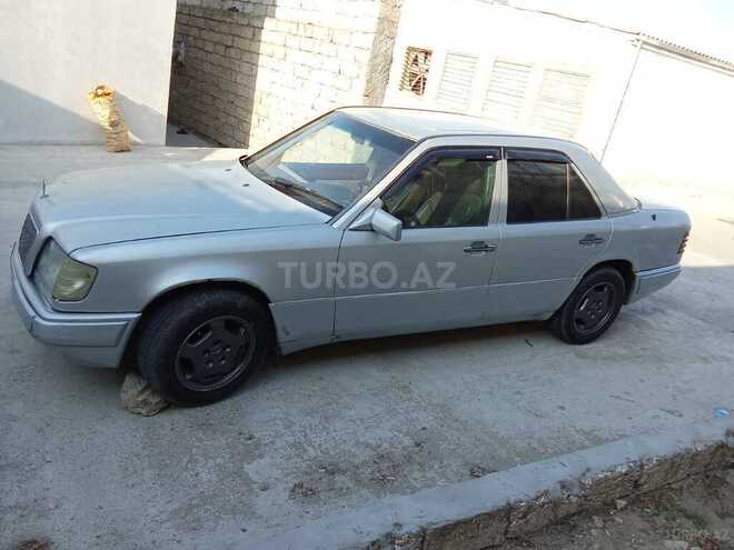 Mercedes E 250 1995, 250,000 km - 2.5 л - Bakı