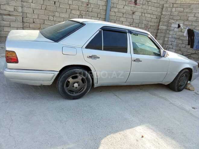 Mercedes E 250 1995, 250,000 km - 2.5 л - Bakı