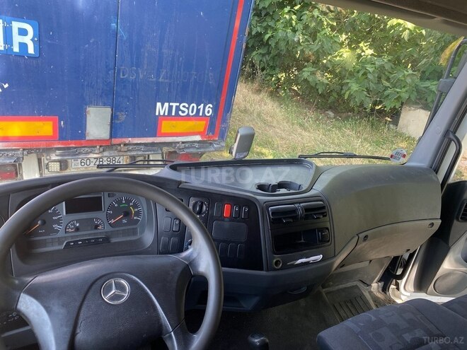 Mercedes Atego 818-9