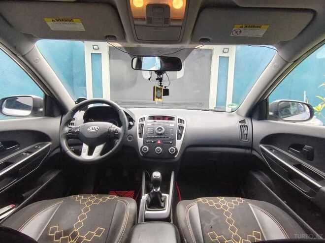 Kia  2010, 240,000 km - 1.6 l - Bakı