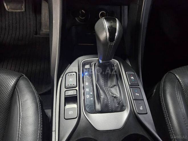 Hyundai Santa Fe-4