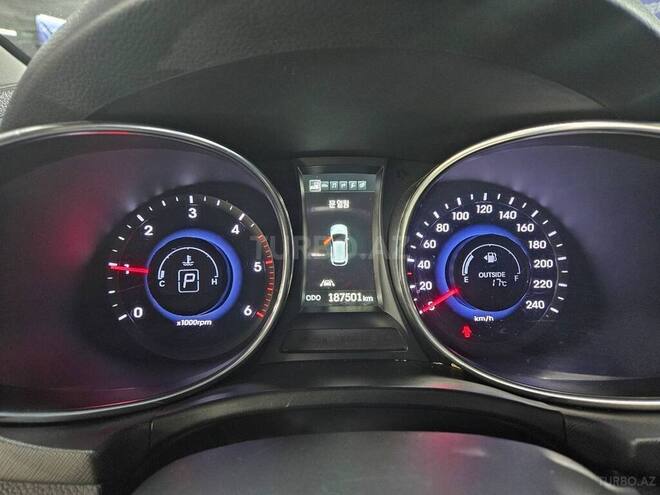 Hyundai Santa Fe-5