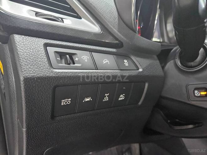 Hyundai Santa Fe-8