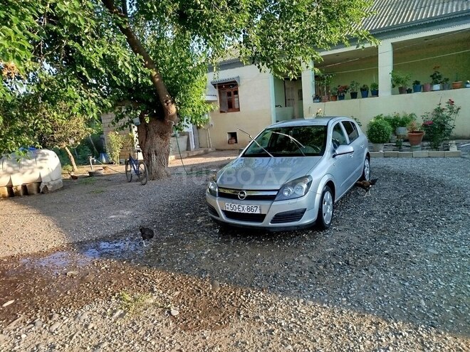 Opel Astra 2006, 290,000 km - 1.3 l - Yevlax