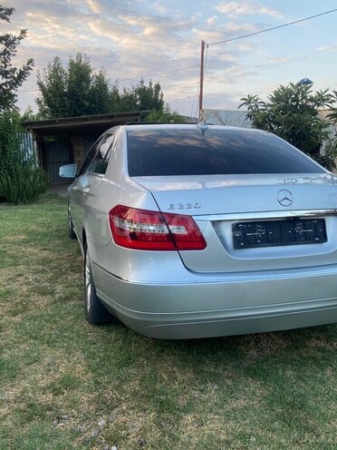 Mercedes E 220 d 2011, 214,000 km - 2.2 l - Bakı
