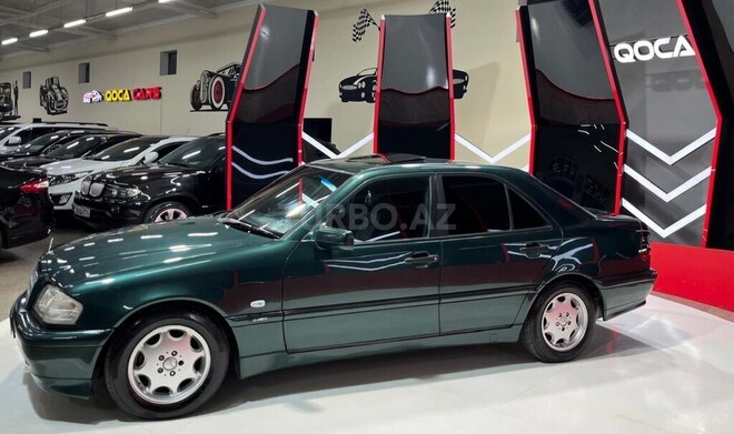 Mercedes E 220 d 1999, 303,033 km - 2.2 l - Sumqayıt