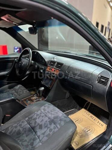 Mercedes E 220 d 1999, 303,033 km - 2.2 l - Sumqayıt