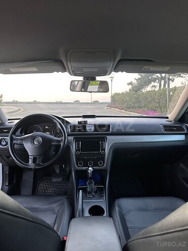 Volkswagen Passat 2012, 175,000 km - 2.5 l - Bakı