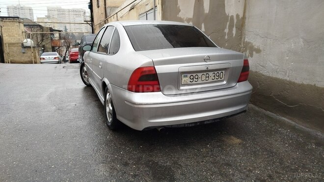 Opel Vectra 1999, 270,000 km - 1.6 l - Bakı