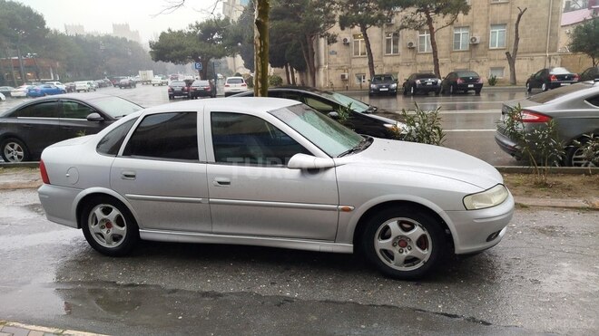 Opel Vectra 1999, 270,000 km - 1.6 l - Bakı