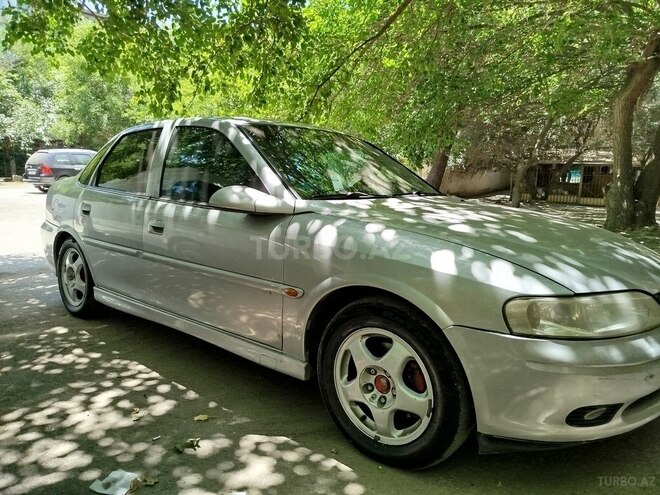 Opel Vectra 1999, 270,000 km - 1.6 l - Bakı