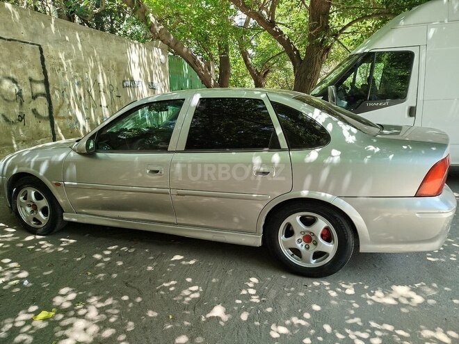 Opel Vectra 1999, 270,000 km - 1.6 l - Bakı