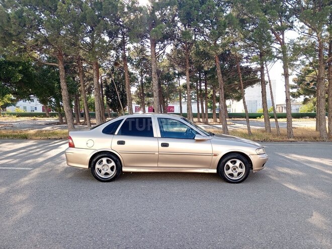 Opel Vectra 1998, 301,827 km - 1.8 l - Sumqayıt