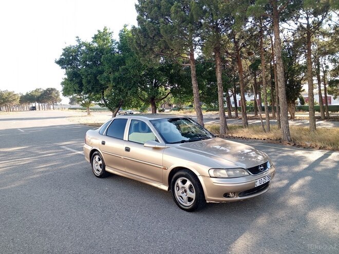 Opel Vectra 1998, 301,827 km - 1.8 l - Sumqayıt